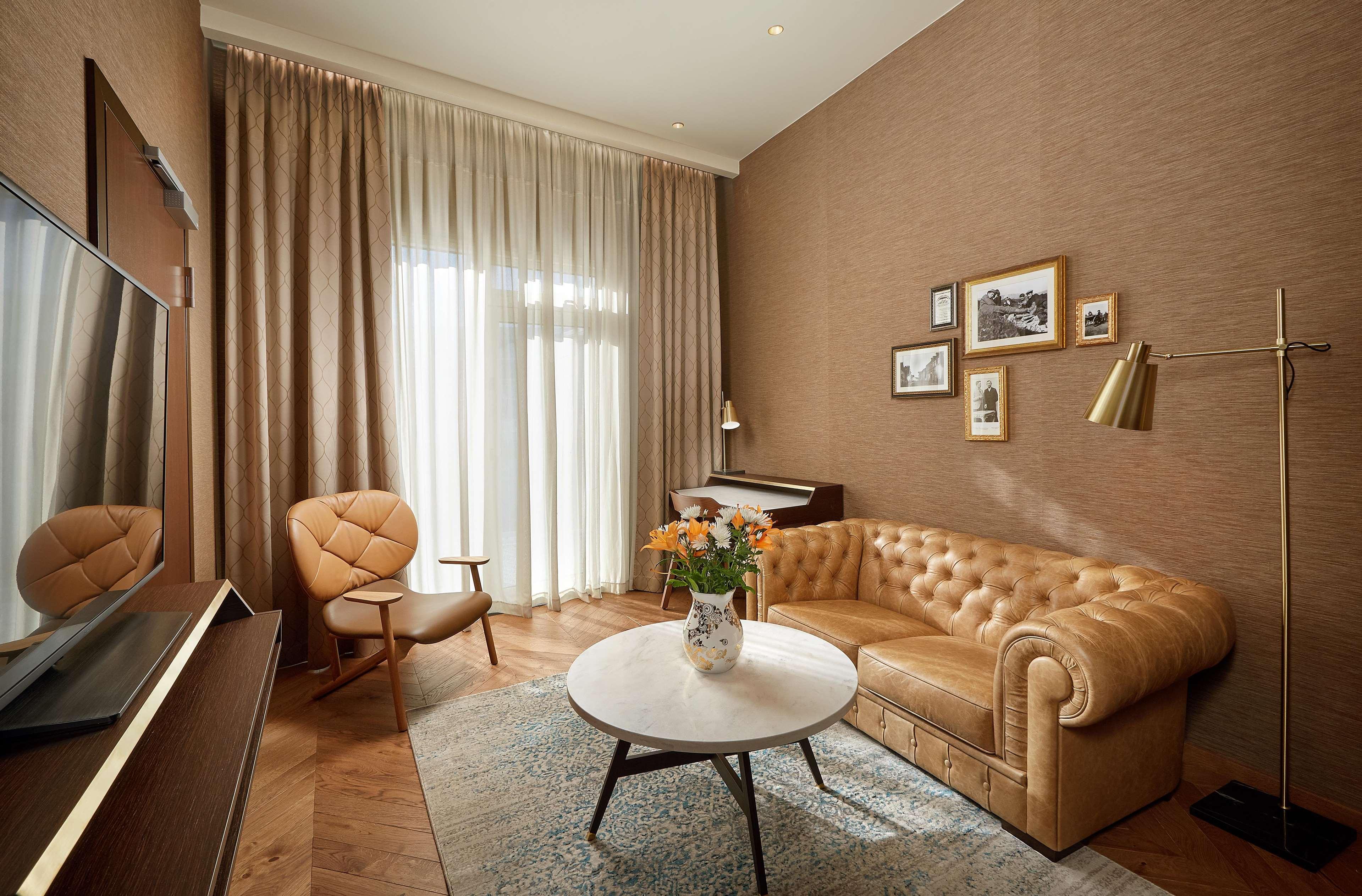 Konsulat Hotel, Curio Collection By Hilton Reikiavik